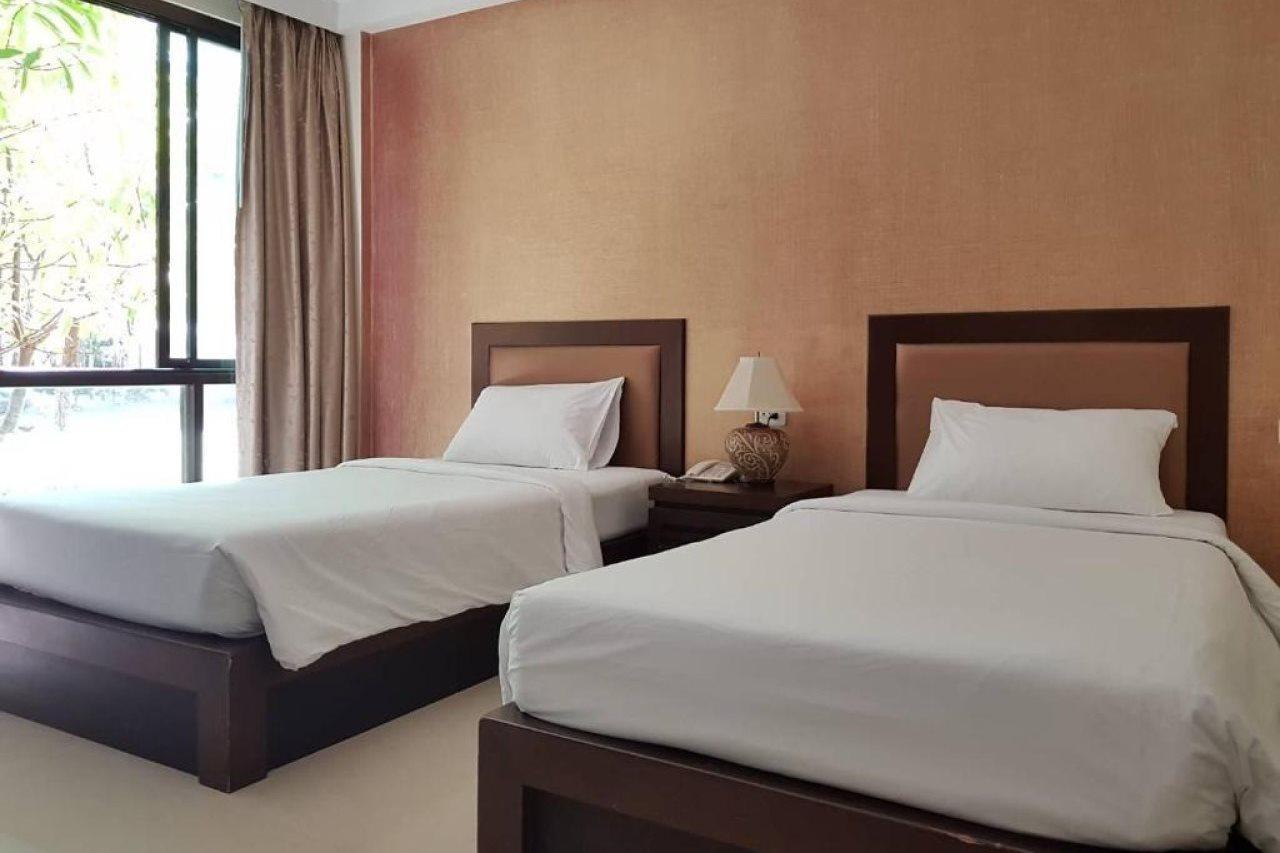 Srilamduan Hotel Sisaket Екстериор снимка