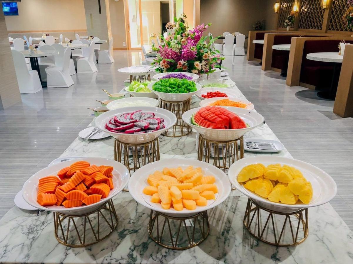 Srilamduan Hotel Sisaket Екстериор снимка