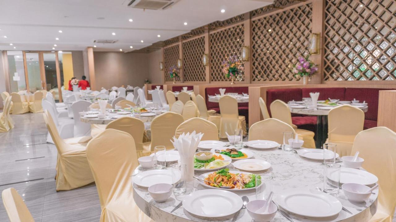 Srilamduan Hotel Sisaket Екстериор снимка