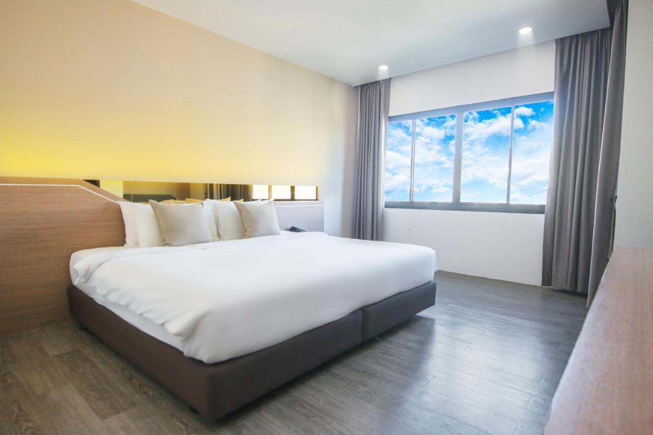 Srilamduan Hotel Sisaket Екстериор снимка