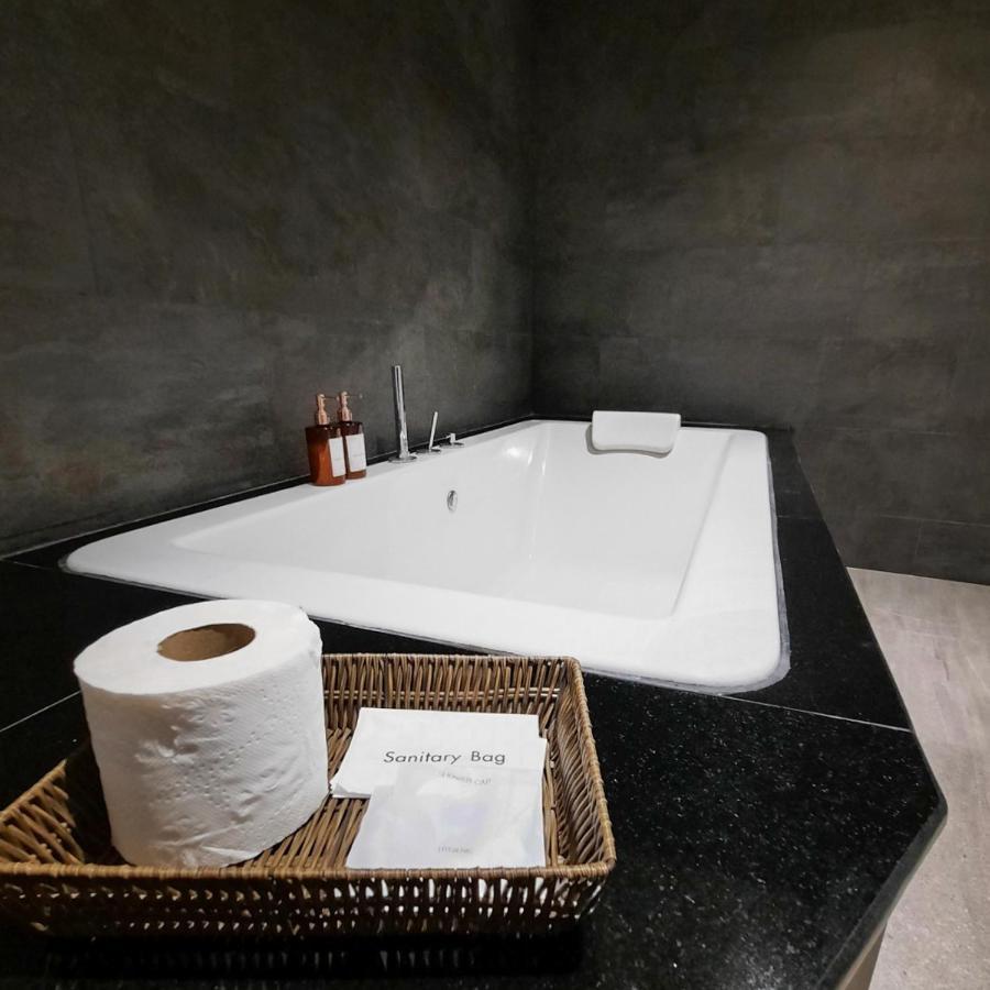 Srilamduan Hotel Sisaket Екстериор снимка
