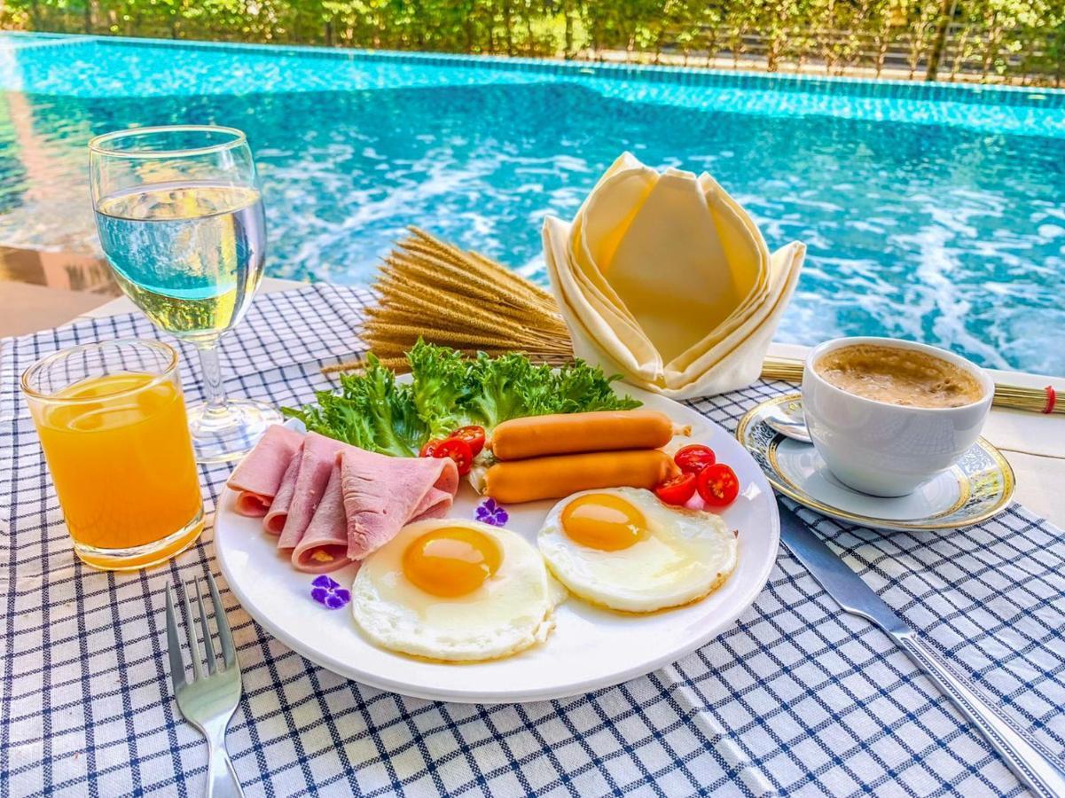 Srilamduan Hotel Sisaket Екстериор снимка