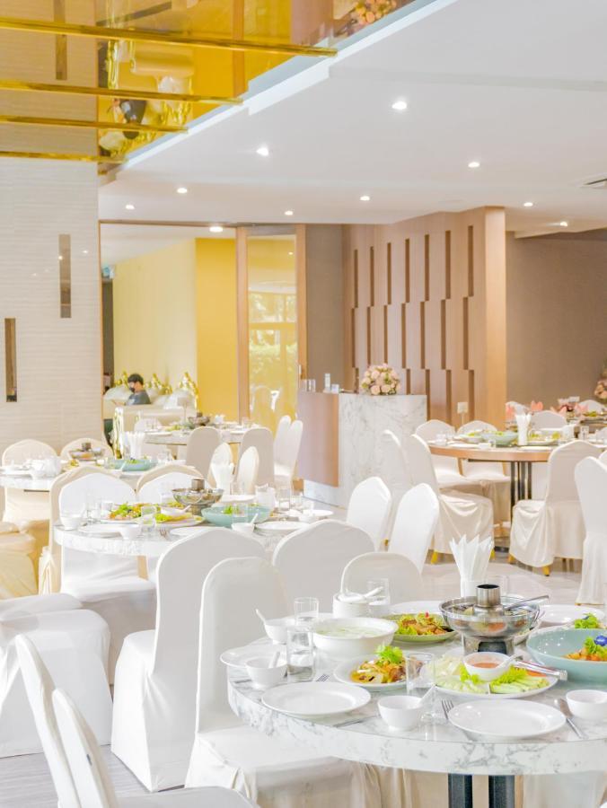 Srilamduan Hotel Sisaket Екстериор снимка