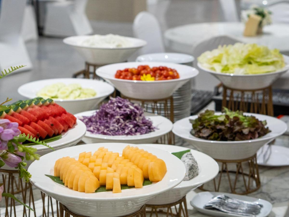 Srilamduan Hotel Sisaket Екстериор снимка