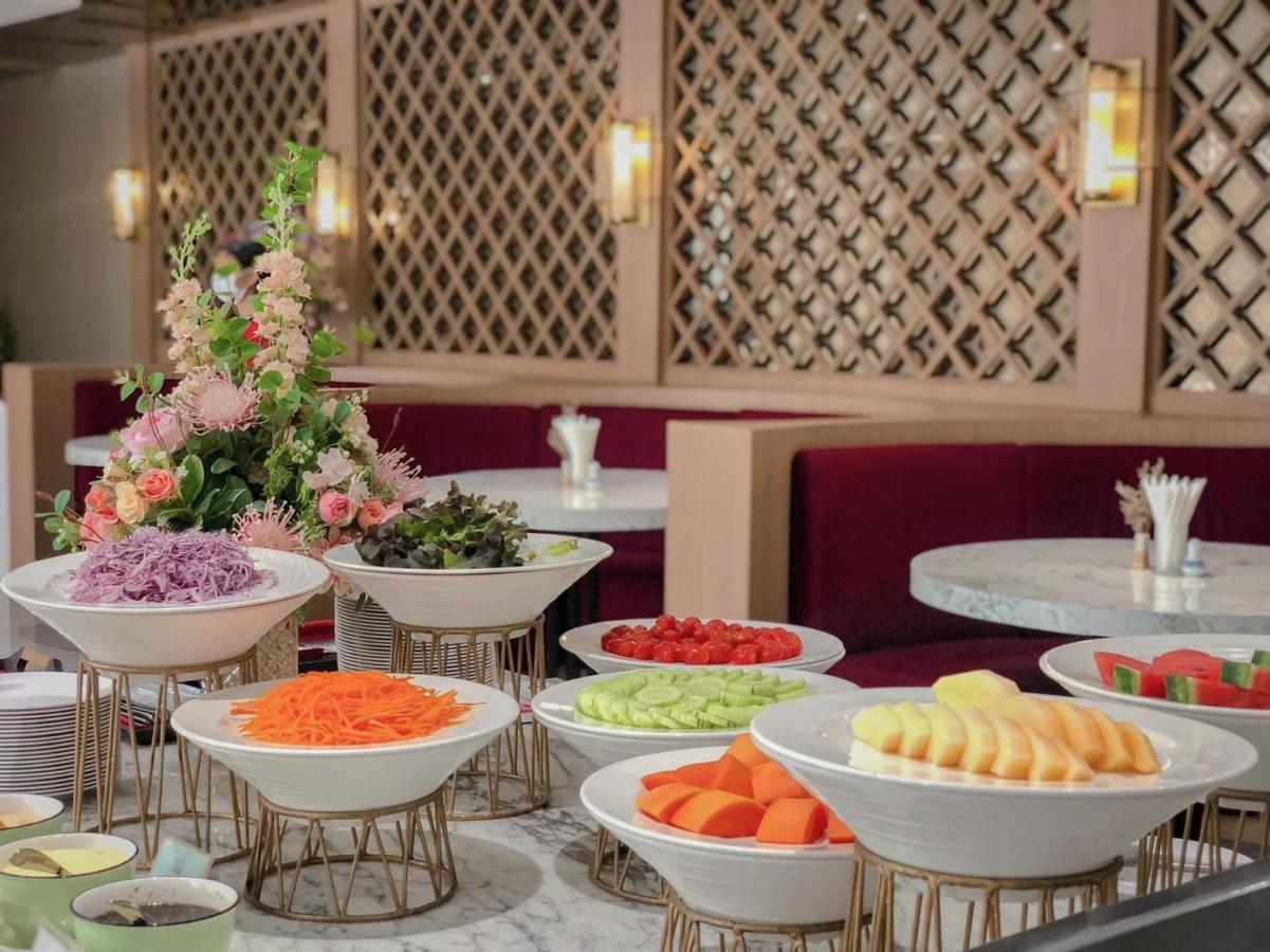 Srilamduan Hotel Sisaket Екстериор снимка