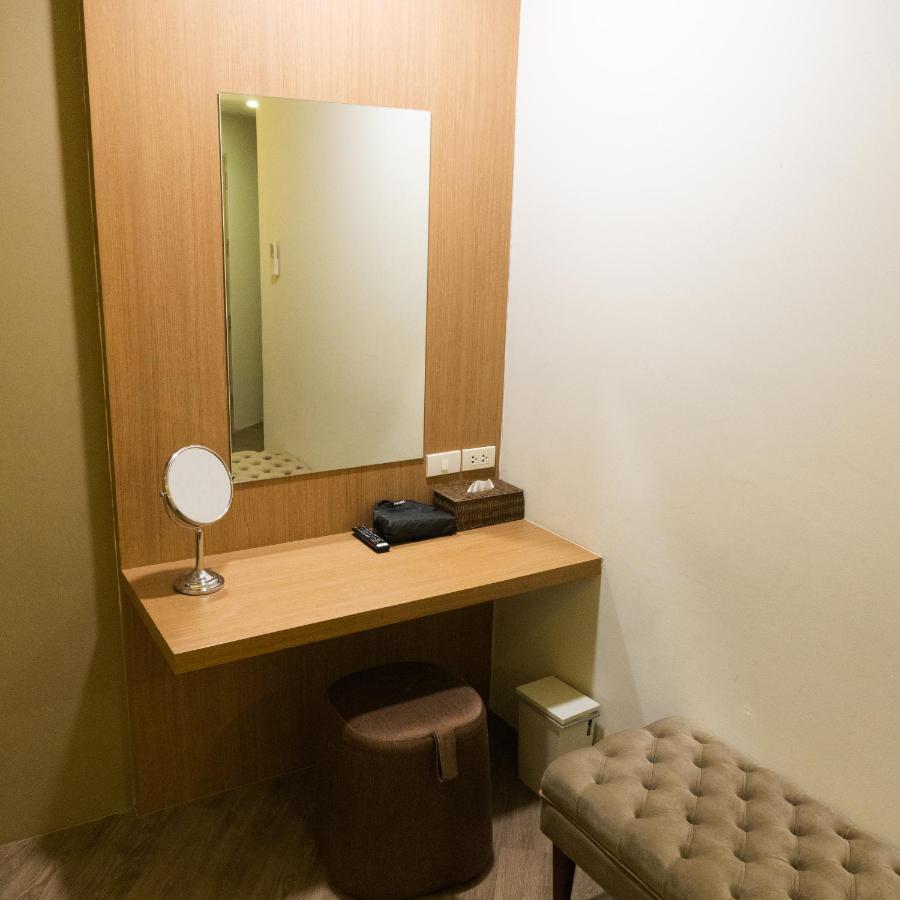 Srilamduan Hotel Sisaket Екстериор снимка