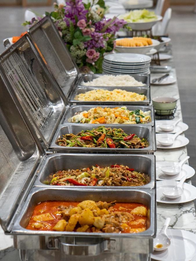 Srilamduan Hotel Sisaket Екстериор снимка