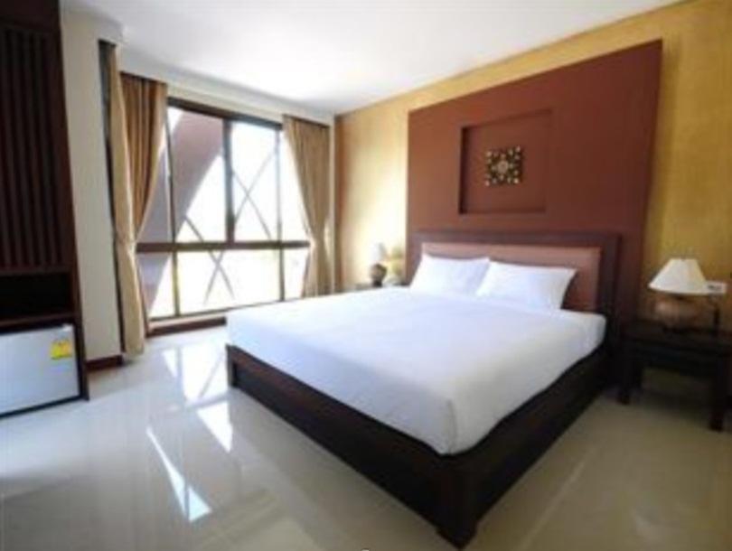 Srilamduan Hotel Sisaket Екстериор снимка