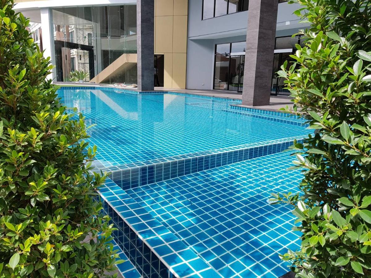 Srilamduan Hotel Sisaket Екстериор снимка